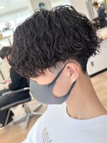 ウェイビーエフティフィフス 横浜西口(WAVEY ft.fifth)&nbsp;横浜波巻きパーマツイスパツイストスパイラルパーマ緩め弱め30代