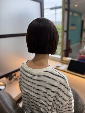 ラウレア(Laule’a) 切りっぱなしボブ