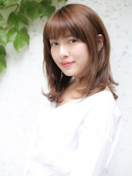 コム(com by neolive) 耳だしミディ