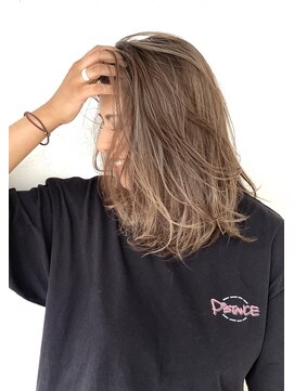 トルネード(TORNADO) 外国人風ハイライトロブ