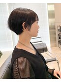 マッシュショート×透明感のある黒髪