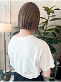 切りっぱなしボブ×ベージュ