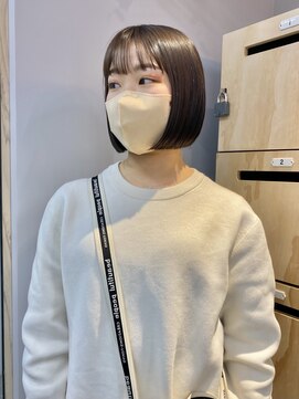 スニュウ(snuw) 切りっぱなしボブ小顔カットグレージュミルクティ