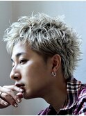 スパイキーショートフェザーパーマハイトーンカラー金髪ブロンド