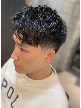 フランクス バーバー ウエストトウキョウ 吉祥寺店(FRANK’S BARBER WEST TOKYO) シャドウパーマテーパーフェード