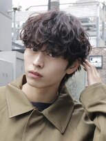 バイフィフス 原宿/表参道(by fifth)&nbsp;原宿メンズマッシュウルフ無造作シャドウパーマツーブロック黒髪