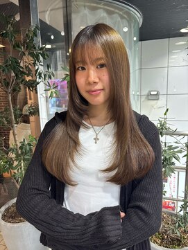 ヘアーアンドメイク ビス(HAIR&MAKE bis) 顔周りザクザクレイヤー 【KAYO】