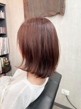 オト(oto) 「甘すぎない、大人のピンクブラウンミディ/ボブ/ブリーチ