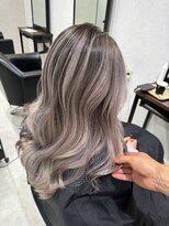 メリー オオサカ(Merly Osaka)&nbsp;ほんのりピンクホワイトバレイヤージュ