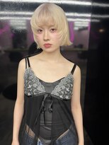 キジ(KIJI) レイヤーボブ/ホワイトカラー/ホワイトミルクティー/ハイトーン