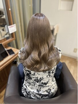 ラフィ(Laffy) 【Laffy】ブリーチ×ミルクティーベージュ@SHIORI