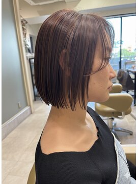 アローム(alom) パッツと切りっぱなしボブ