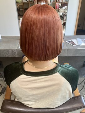 ショートヘア ハーフアンドハーフ(HALF AND HALF) 丸みボブ