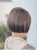 抜け感グレージュボブ