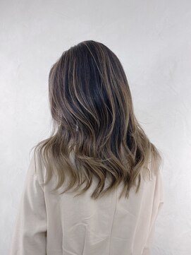 ジゼル(gisele) (小山)大人バレイヤージュ