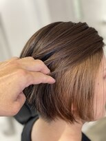 ツムグ 代官山店(TUMUGU)&nbsp;白髪ぼかし大人可愛いツートンカラーイヤリングカラー