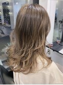 白髪ぼかしミディアムヘアハイライト30代40代