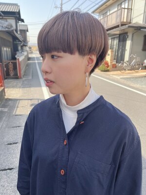 《海外研修/コンテスト受賞歴有りの実力派stylist》高い技術力で誰もが目を惹く圧倒的なデザインをご提案☆