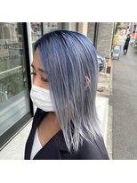 パーミル ヨコハマ(permille Yokohama)&nbsp;ブルーシルバーグラデーションブリーチカラーインナーカラー