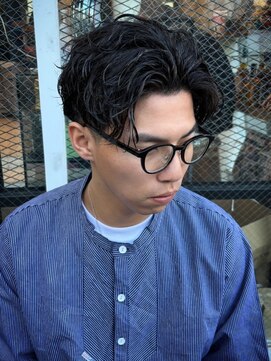 ビンゴ(BINGO) 1419黒髪アッシュブラックアップバング束間ツーブロック刈り上げ