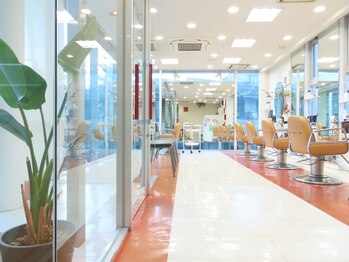 Spark　HAIR&FACE【スパーク　ヘアアンドフェイス】