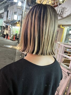 ヨッカ(YOCCA) ハーフバレイヤージュ　黒ベース　ボブ