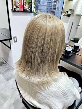 エイス 梅田 中津(Ace) ホワイトベージュ　ケアブリーチ