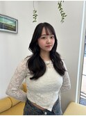 大人かわいいナチュラルレイヤースタイル