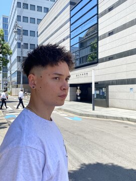 レンゲン(LENGEN) メンズパーマフェードバーバーツイスト理容室カット