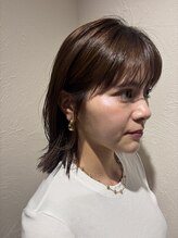 【BEFORE】中明度のブラウン。前髪があることで顔周りの白髪は隠れやすくなっています！【銀座/築地】