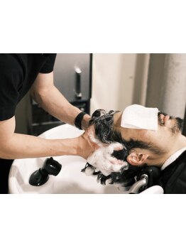 一人ひとりの髪と向き合い丁寧に施術いたします◎髪のお悩みも気軽にご相談くださいませ♪