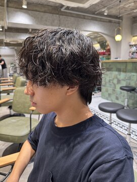 ゼスト リル 新宿(ZEST lill) シャドウパーマ くせ毛風 新宿 塩澤太一