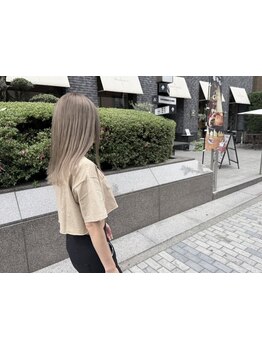 ツヤと透明感のある褒められヘアに◎ブリーチが得意なスタイリストがあなただけの似合わせカラーをご提案◇