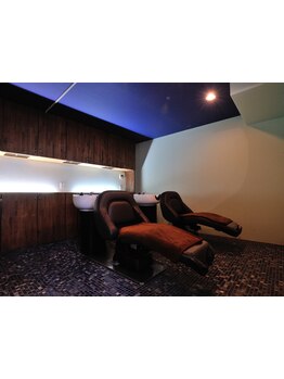 【南森町徒歩1分】大人女性の“なりたい”を叶えるサロン。頭皮や髪、気分まで癒されるサロンタイムを…♪