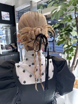 エアー 銀座タワー(AIR) 【藤岡】カチモリ編み込みシニヨン×ブラックリボン