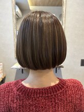 レン(Ren) ☆大人女性のワンレン白髪ぼかしボブスタイル☆