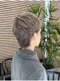 シルバーっぽいピンク