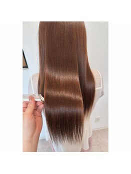 アルブル ヘアー デザイン(arbre hair design)の写真/【極上の髪質改善トリートメント】ダメージ毛も芯から補修し、圧倒的なツヤとまとまりへ♪上田/髪質改善
