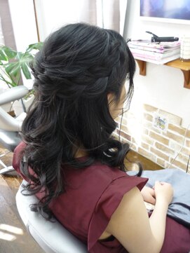 エイチワイヘアーデザイン(HY hair design) ハーフアップアレンジ