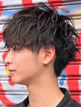 ツーブロックツヤ髪無造作ショート ゆるめパーマ メンズ L ガズル ハラジュク Guzzle Harajuku のヘアカタログ ホットペッパービューティー