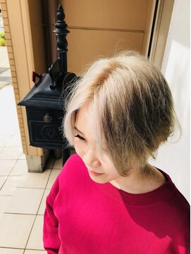 ジャンテーユ ガレ(GENTILLE GALLE) セピアベージュ×刈り上げボブ