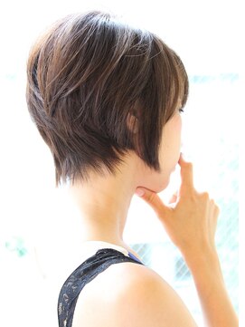 レウナ 外苑前(Reuna) 【30代・40代・50代】大人の女性に人気の耳かけショート