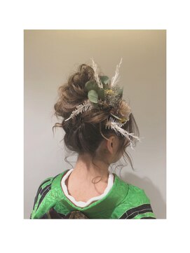 ネオアトリウム(neo atrium) ゆるゆるお団子ヘア