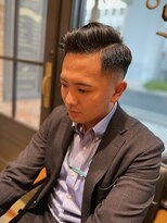 フォーコーナーズ(Four Corners)&nbsp;スキンフェードツーブロック刈り上げジェットモヒカンマンバン