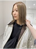ナチュラルベージュ