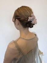 アンジュール グランデ(UNJOUR GRANDE) シニヨンヘア