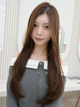 アフロート ルヴア(AFLOAT RUVUA) ●大人女性が叶うレイヤーカットスタイル/10/20/30代に人気韓国