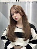 小顔ロングレイヤーカット顔周り冬グレージュカラー透明感カラー