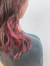 さりげなく、おしゃれを格上げ。インナーカラー