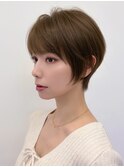 【サイドからのシルエットも素敵なショート】